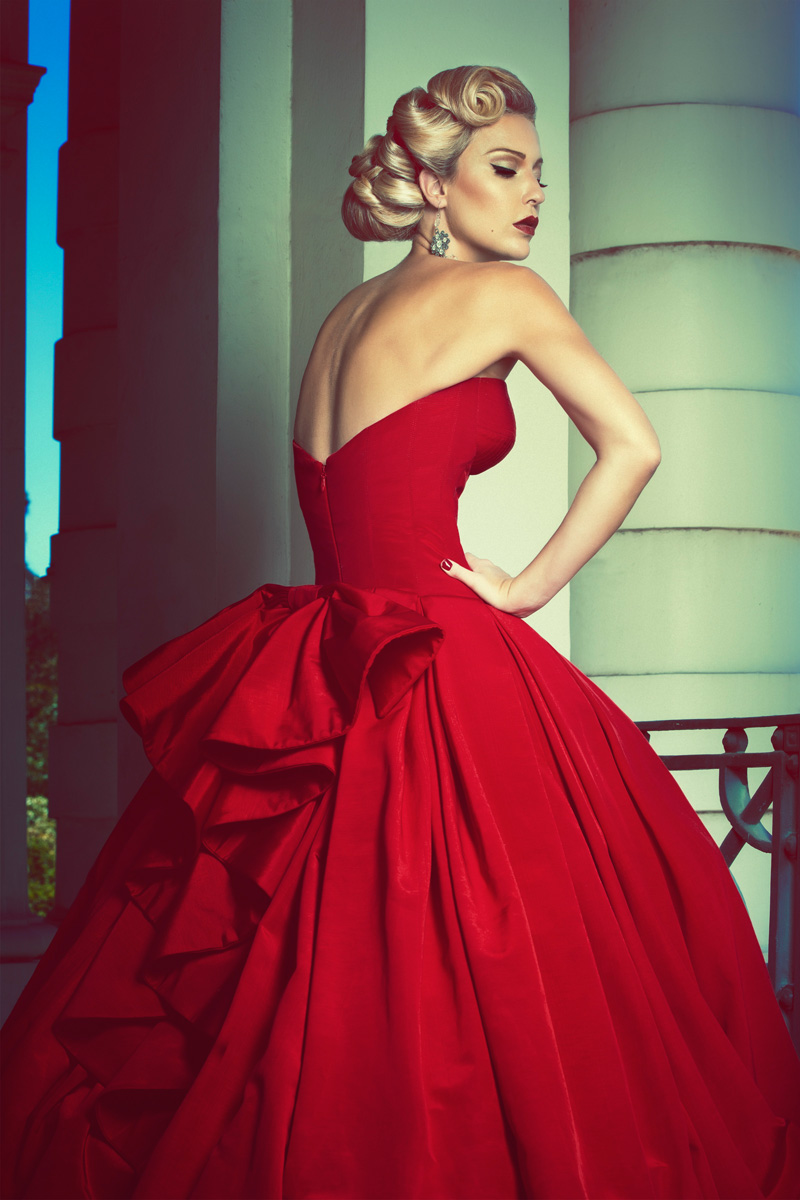 The Red Dress - Robert Coppa